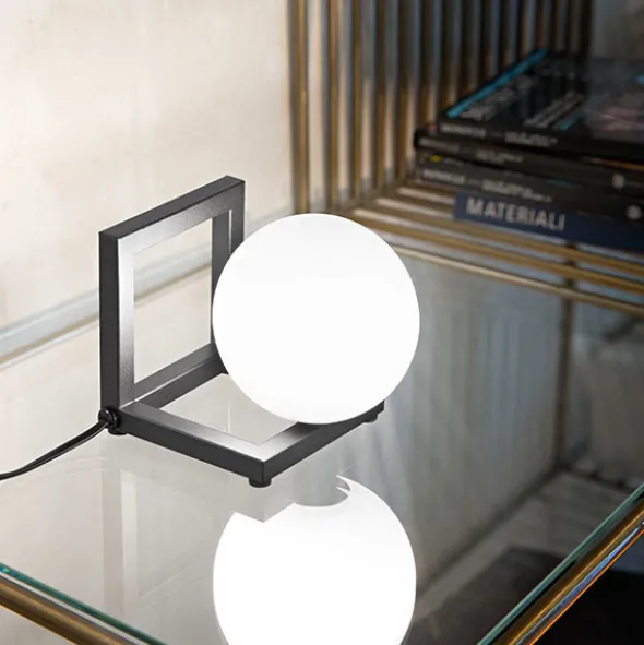 Angolo lampada da tavolo di design