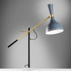 Imbuto lampada da tavolo di design