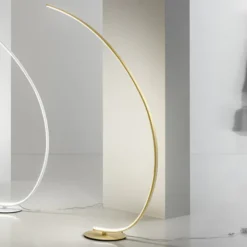 Iole lampada da terra di design