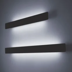 Line lampada da parete di design