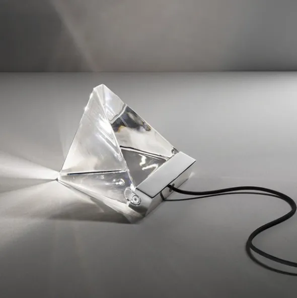 Tripla lampada da tavolo di design a LED